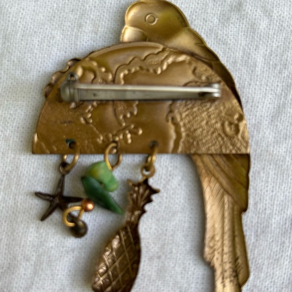 Vintage Parrot Tropical Bird Dangle Brooch Pin - Picture 4 of 4